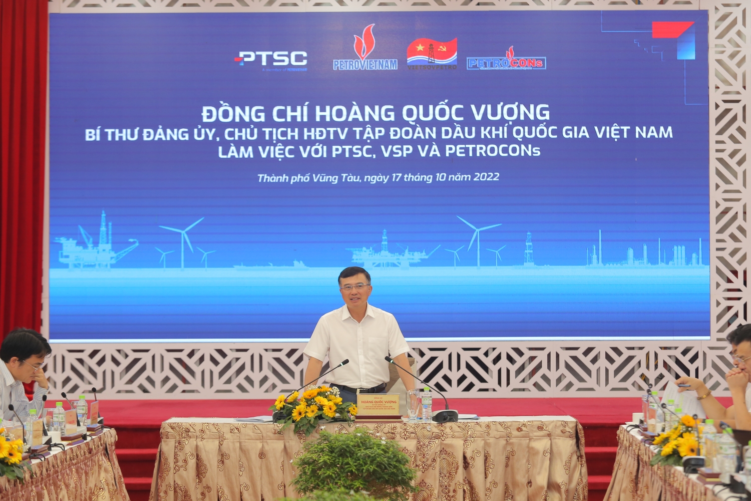 Điện gió ngoài khơi là cơ hội lớn cho sự phát triển của Tập đoàn Năng lượng tái tạo ngoài khơi là cơ hội lớn cho sự phát triển của Petrovietnam