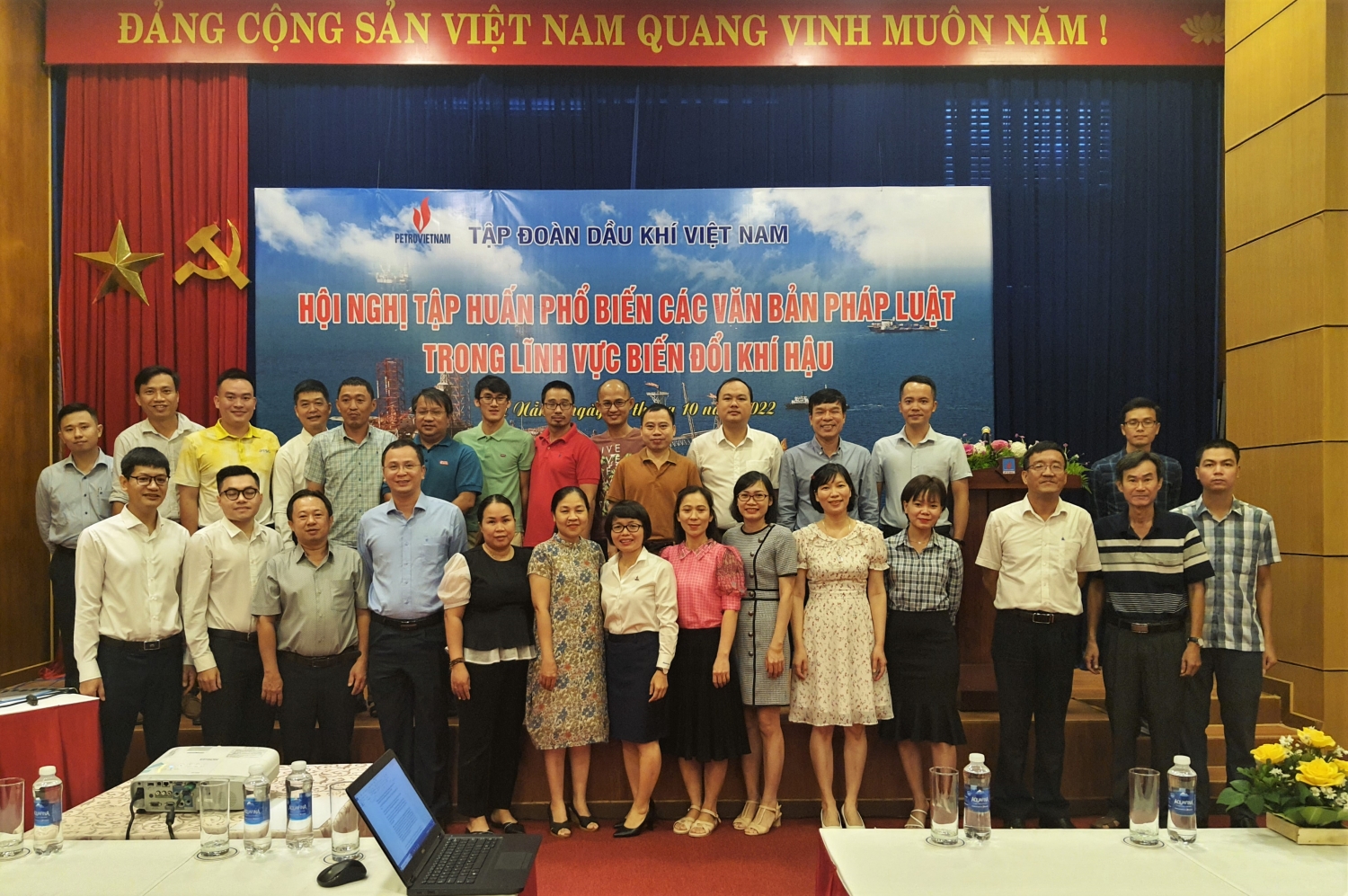 Petrovietnam tổ chức Hội nghị tập huấn văn bản pháp luật trong lĩnh vực biến đổi khí hậu Petrovietnam tổ chức Hội nghị tập huấn văn bản pháp luật trong lĩnh vực biến đổi khí hậu