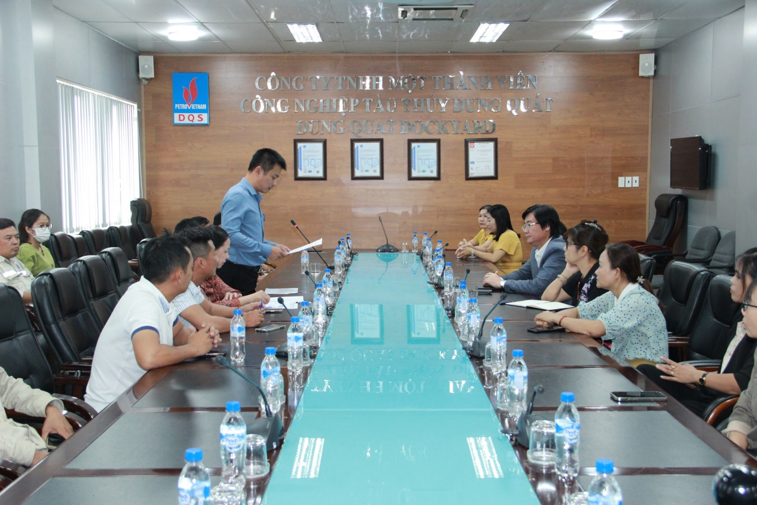 undefined Toàn cảnh buổi làm việc
