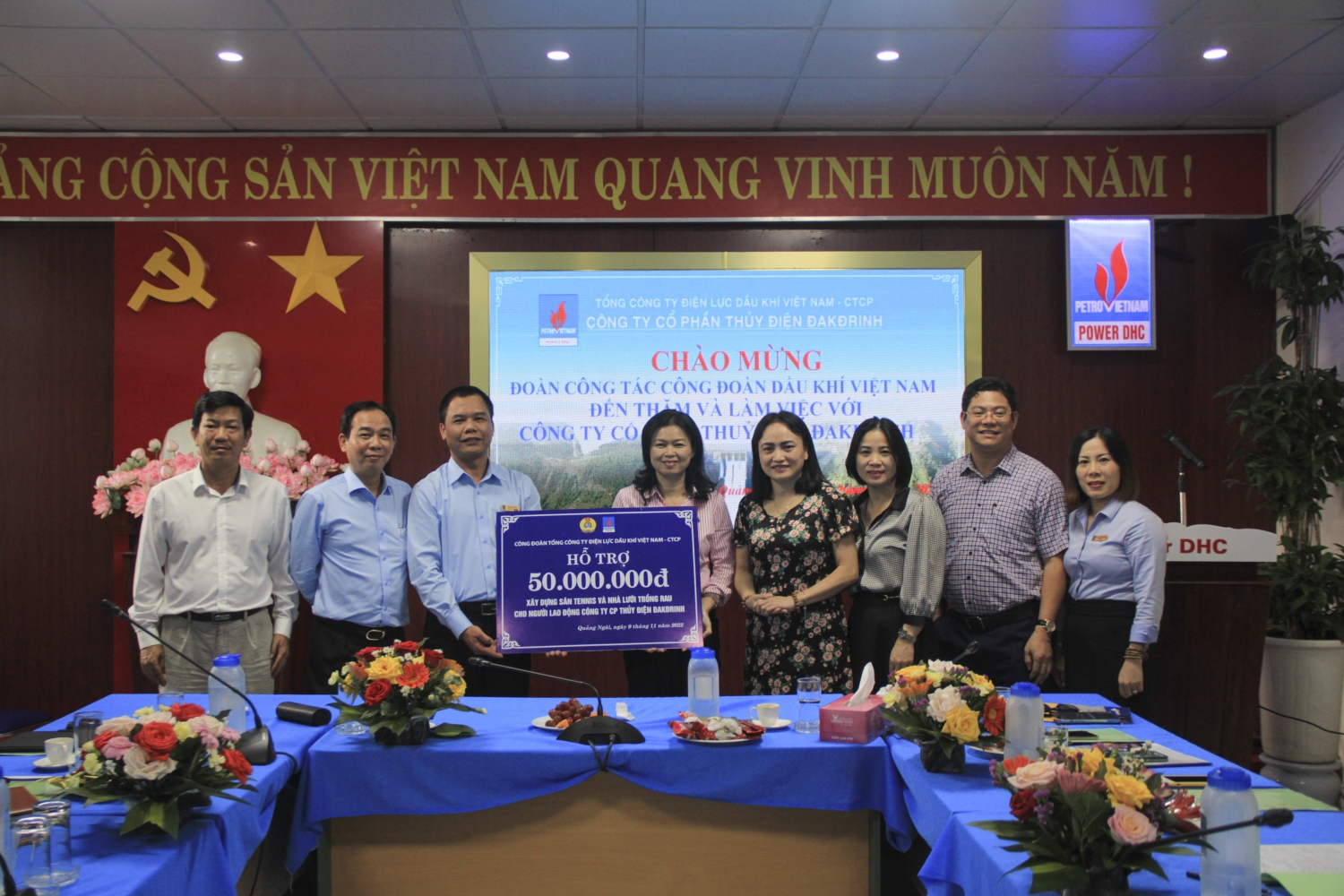 Công đoàn Dầu khí Việt Nam thăm, tặng quà cho người lao động PV Power DHC Công đoàn Dầu khí Việt Nam thăm, tặng quà cho người lao động PV Power DHC