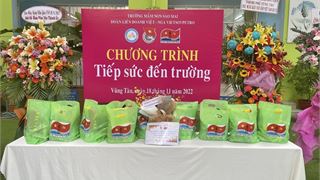Các cơ sở Đoàn Vietsovpetro thăm và tặng quà cho các em học sinh có hoàn cảnh khó khăn