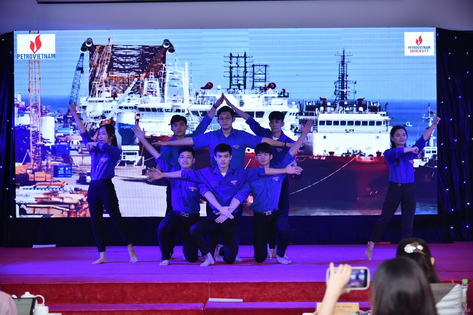 Hội thi “Tuổi trẻ với Văn hoá Petrovietnam”: Lan toả bản sắc văn hoá Dầu khí Hội thi “Tuổi trẻ với Văn hoá Petrovietnam”: Lan toả bản sắc văn hoá Dầu khí