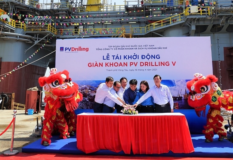 Lễ tái khởi động giàn PV DRILLING V để phục vụ cho chương trình khoan tại Brunei. Lễ tái khởi động giàn PV DRILLING V để phục vụ cho chương trình khoan tại Brunei.