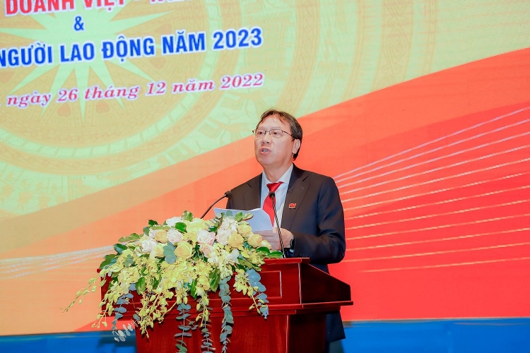 Vietsovpetro tổ chức Hội nghị Tổng kết công tác Đảng năm 2022 và Hội nghị Người lao động năm 2023 Vietsovpetro: Thu nhập và các chế độ phúc lợi cho người lao động năm 2022 được đảm bảo ở mức tốt