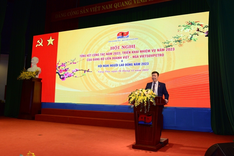 Vietsovpetro tổ chức Hội nghị Tổng kết công tác Đảng năm 2022 và Hội nghị Người lao động năm 2023 Vietsovpetro: Thu nhập và các chế độ phúc lợi cho người lao động năm 2022 được đảm bảo ở mức tốt