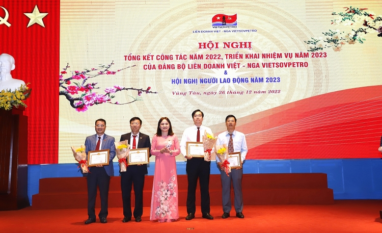 Vietsovpetro: Thu nhập và các chế độ phúc lợi cho người lao động năm 2022 được đảm bảo ở mức tốt