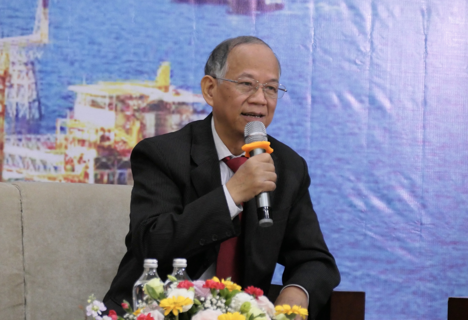 Luật Dầu khí sửa đổi - tạo cơ chế, chính sách thu hút đầu tư Luật Dầu khí sửa đổi - tạo cơ chế, chính sách thu hút đầu tư