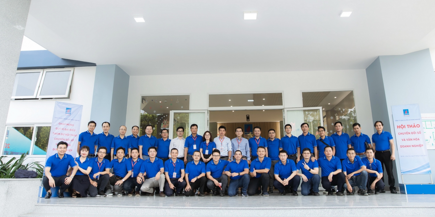 Các đại biểu tham dự Hội nghị Các đại biểu tham dự Hội nghị
