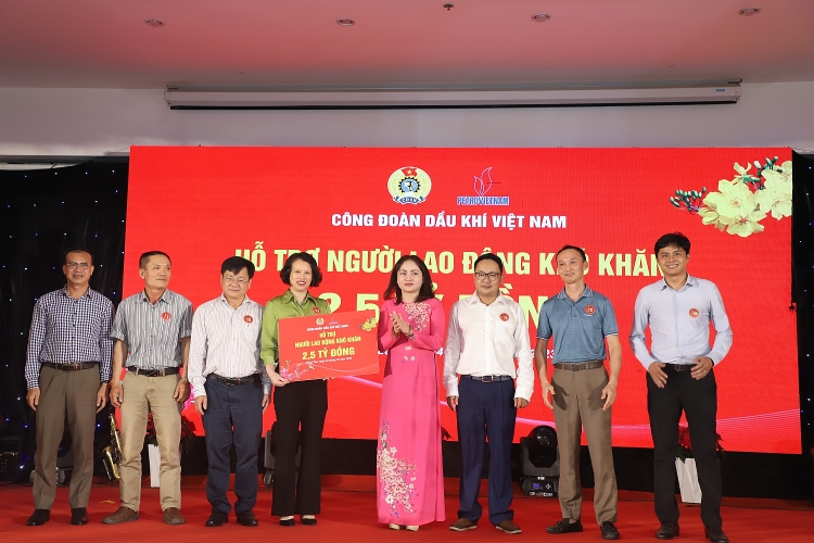 Đầm ấm “Xuân nghĩa tình Dầu khí - Tết hạnh phúc, bình an năm 2023