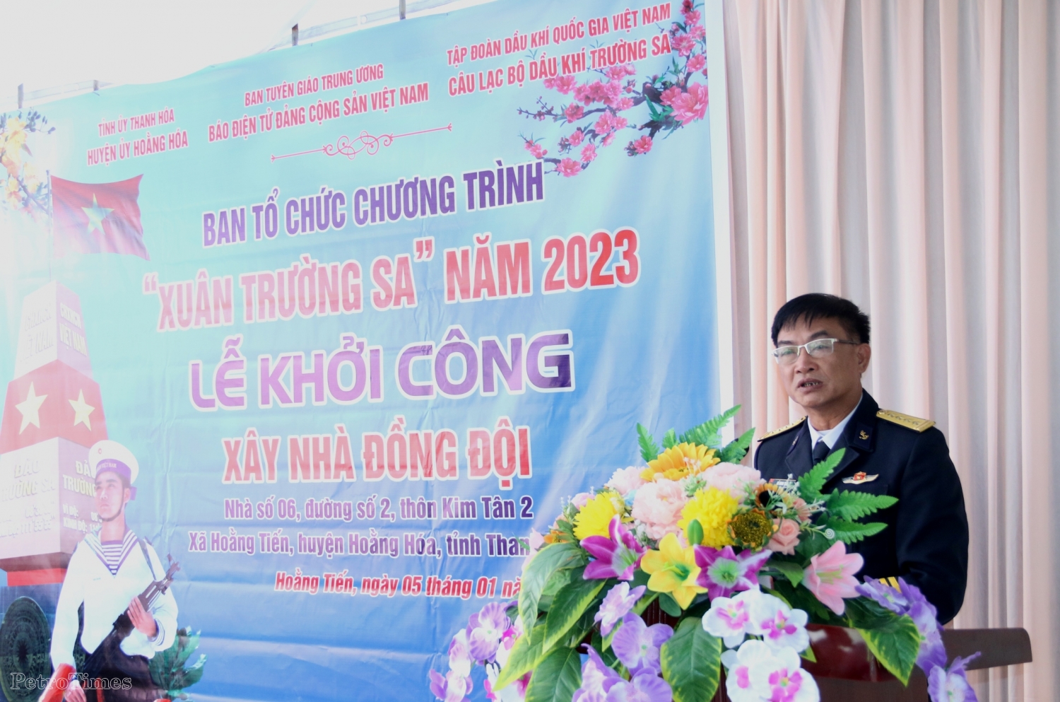 Câu lạc bộ Dầu khí Trường Sa hỗ trợ kinh phí xây dựng Câu lạc bộ Dầu khí Trường Sa hỗ trợ kinh phí xây dựng