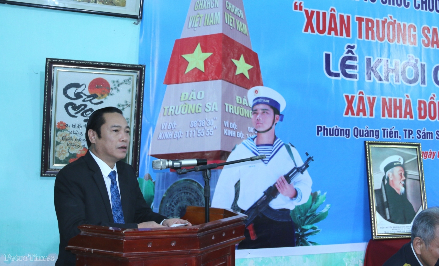 Câu lạc bộ Dầu khí Trường Sa hỗ trợ kinh phí xây dựng Câu lạc bộ Dầu khí Trường Sa hỗ trợ kinh phí xây dựng