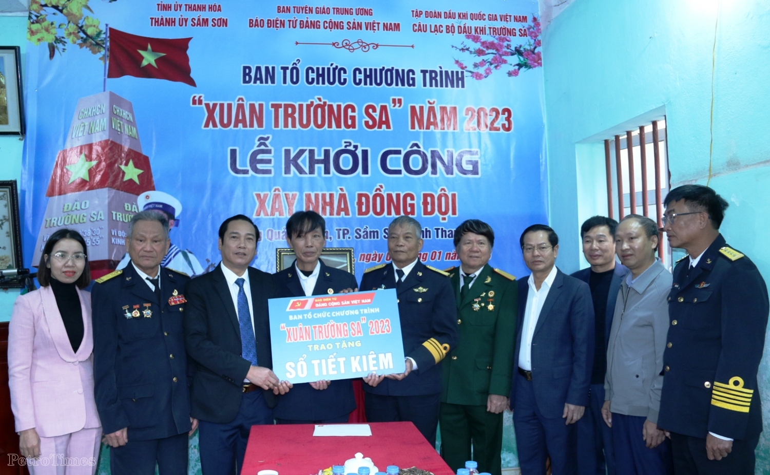 Câu lạc bộ Dầu khí Trường Sa hỗ trợ kinh phí xây dựng Câu lạc bộ Dầu khí Trường Sa hỗ trợ kinh phí xây dựng