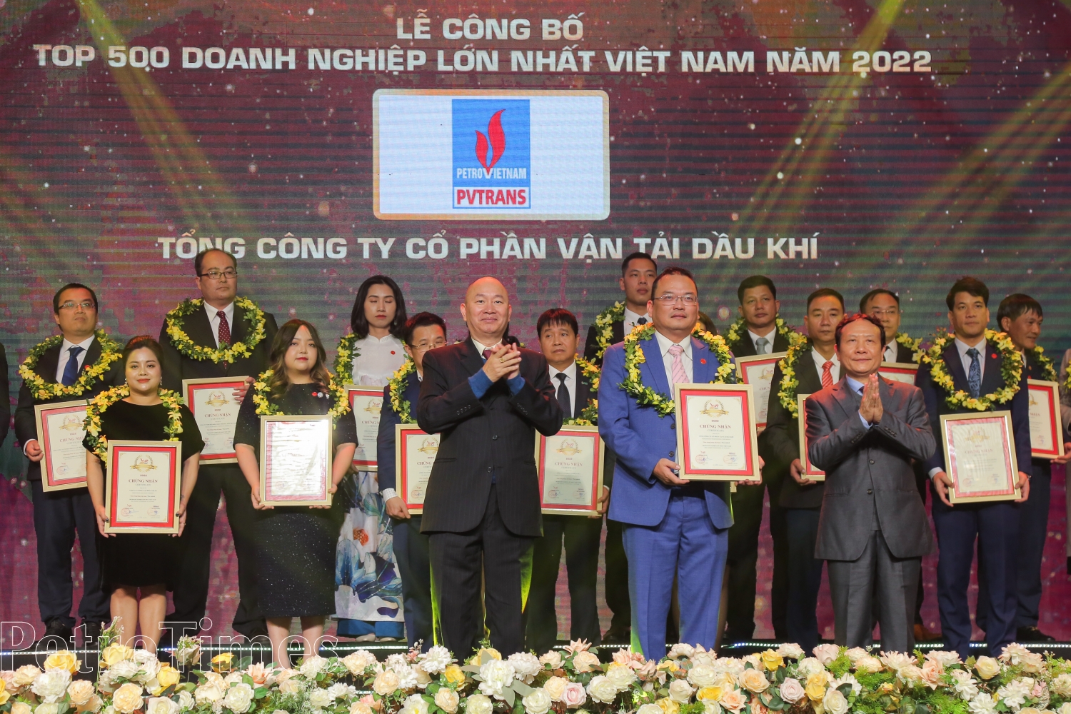 Thiết lập nhiều kỷ lục trong năm 2022, Petrovietnam khẳng định vị thế Top 3 doanh nghiệp lớn nhất Việt Nam Thiết lập nhiều kỷ lục trong năm 2022, Petrovietnam tiếp tục khẳng định vị thế trong Top 500 doanh nghiệp lớn nhất Việt Nam