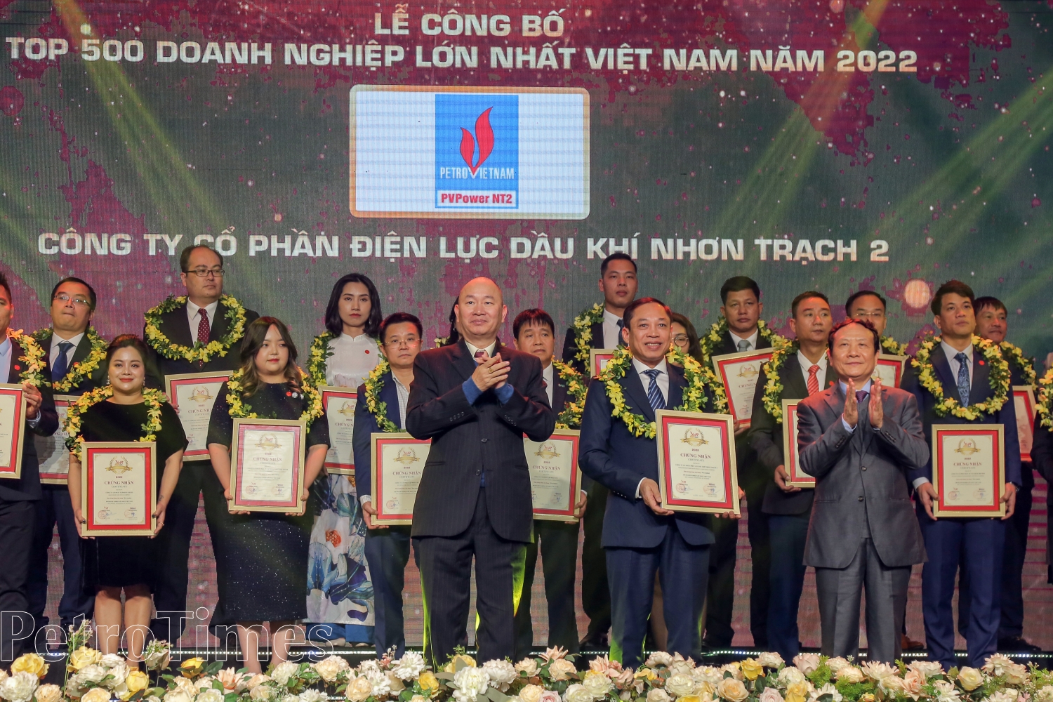 Thiết lập nhiều kỷ lục trong năm 2022, Petrovietnam khẳng định vị thế Top 3 doanh nghiệp lớn nhất Việt Nam Thiết lập nhiều kỷ lục trong năm 2022, Petrovietnam tiếp tục khẳng định vị thế trong Top 500 doanh nghiệp lớn nhất Việt Nam