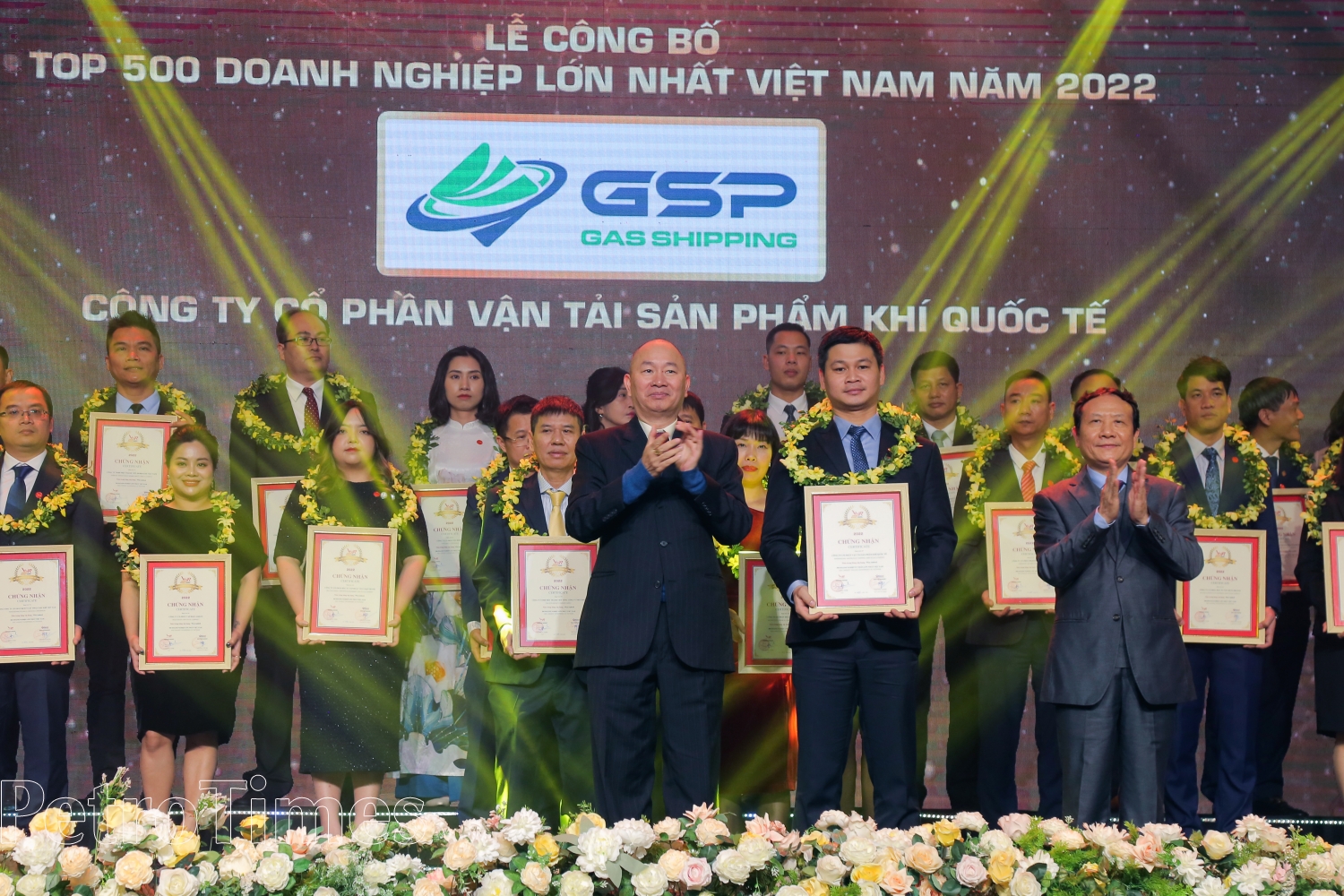 Thiết lập nhiều kỷ lục trong năm 2022, Petrovietnam khẳng định vị thế Top 3 doanh nghiệp lớn nhất Việt Nam Thiết lập nhiều kỷ lục trong năm 2022, Petrovietnam tiếp tục khẳng định vị thế trong Top 500 doanh nghiệp lớn nhất Việt Nam