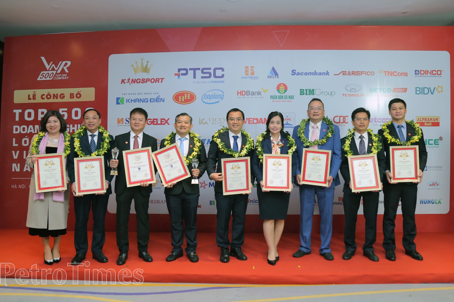 Thiết lập nhiều kỷ lục trong năm 2022, Petrovietnam khẳng định vị thế Top 3 doanh nghiệp lớn nhất Việt Nam Thiết lập nhiều kỷ lục trong năm 2022, Petrovietnam tiếp tục khẳng định vị thế trong Top 500 doanh nghiệp lớn nhất Việt Nam