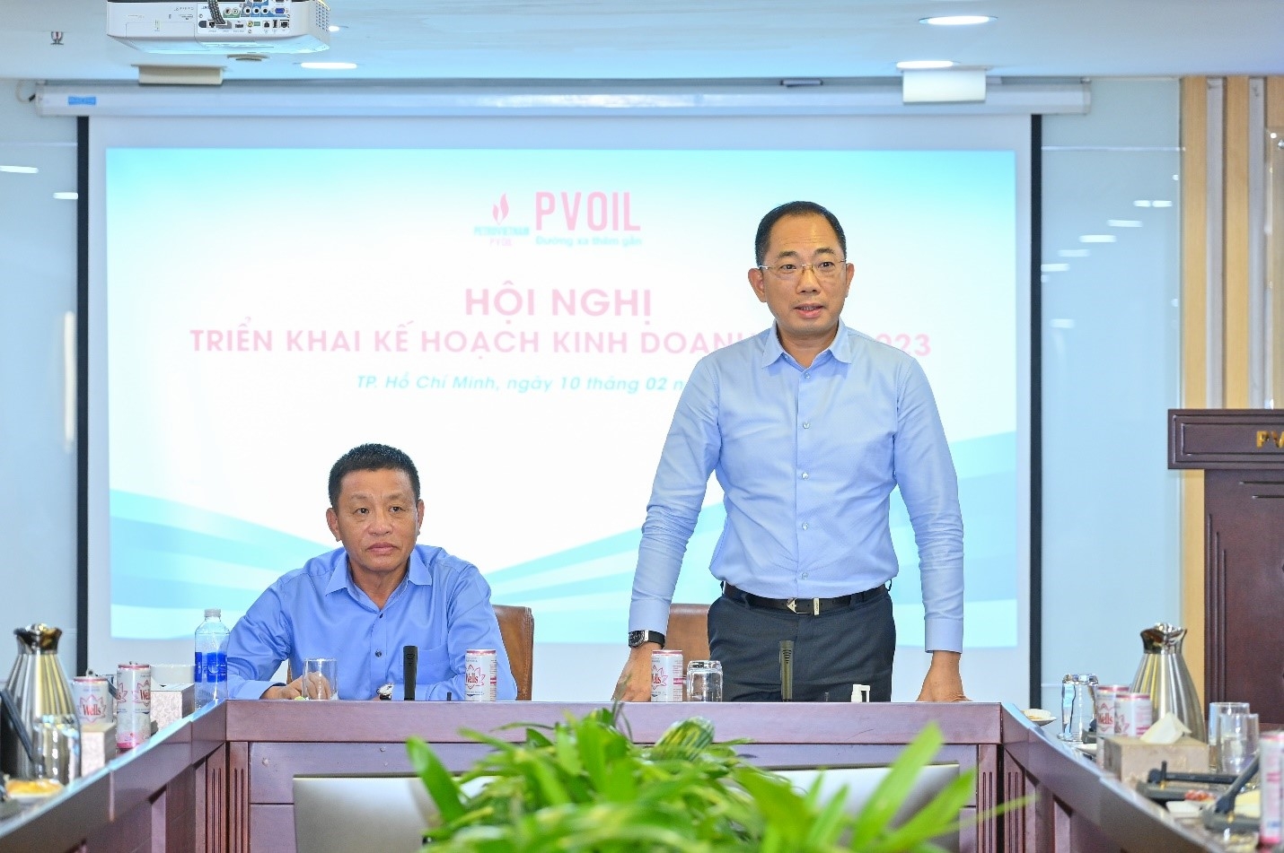 Ông Cao Hoài Dương – Bí thư Đảng ủy, Chủ tịch HĐQT PVOIL chỉ đạo tại Hội nghị Ông Cao Hoài Dương – Bí thư Đảng ủy, Chủ tịch HĐQT PVOIL chỉ đạo tại Hội nghị