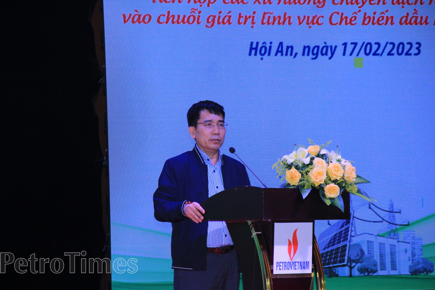 Tìm hướng đi trong lĩnh vực tái tạo năng lượng của Petrovietnam Tích hợp các xu hướng chuyển dịch năng lượng vào chuỗi Chế biến Dầu khí Petrovietnam