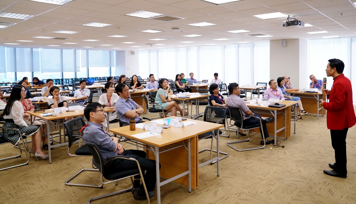 Công đoàn và Tổng công ty thường xuyên tổ chức các khóa đào tạo cho NLĐ PV GAS về phong cách làm việc, tổ chức công việc để tạo hiệu quả và sáng tạo Công đoàn và Tổng công ty thường xuyên tổ chức các khóa đào tạo cho NLĐ PV GAS về phong cách làm việc, tổ chức công việc để tạo hiệu quả và sáng tạo