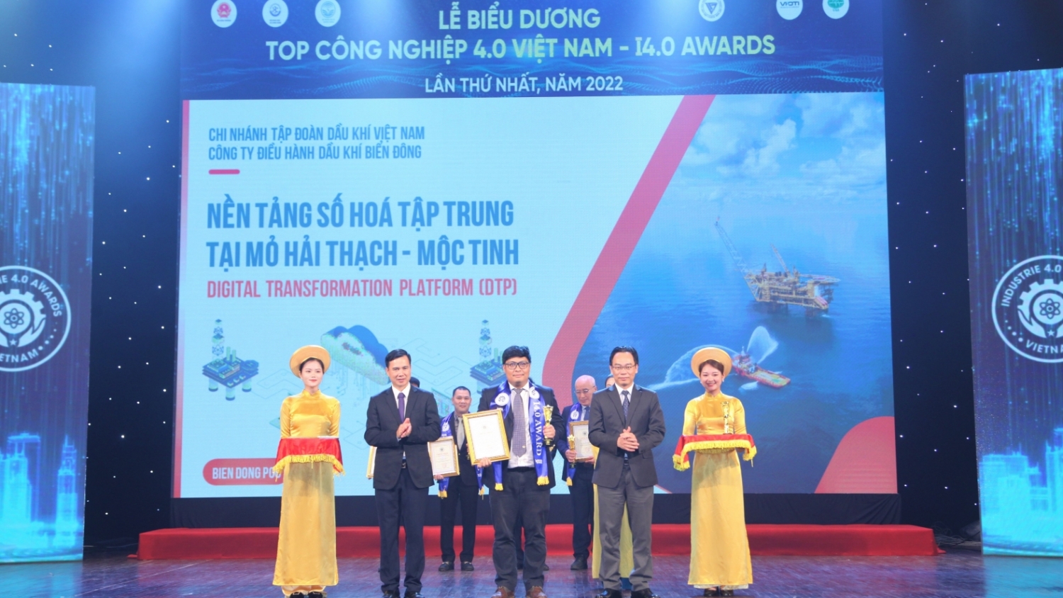 BIENDONG POC: Bước trưởng thành của nhà điều hành dầu khí chuyên nghiệp - thông minh BIENDONG POC: Bước trưởng thành của nhà điều hành dầu khí chuyên nghiệp - thông minh