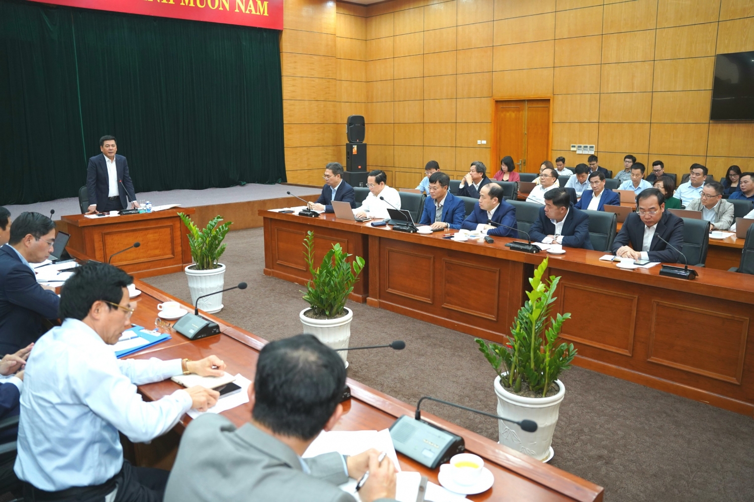 Phải đảm bảo cung cấp đủ than cho sản xuất điện, đạm Phải đảm bảo cung cấp đủ than cho sản xuất điện, đạm