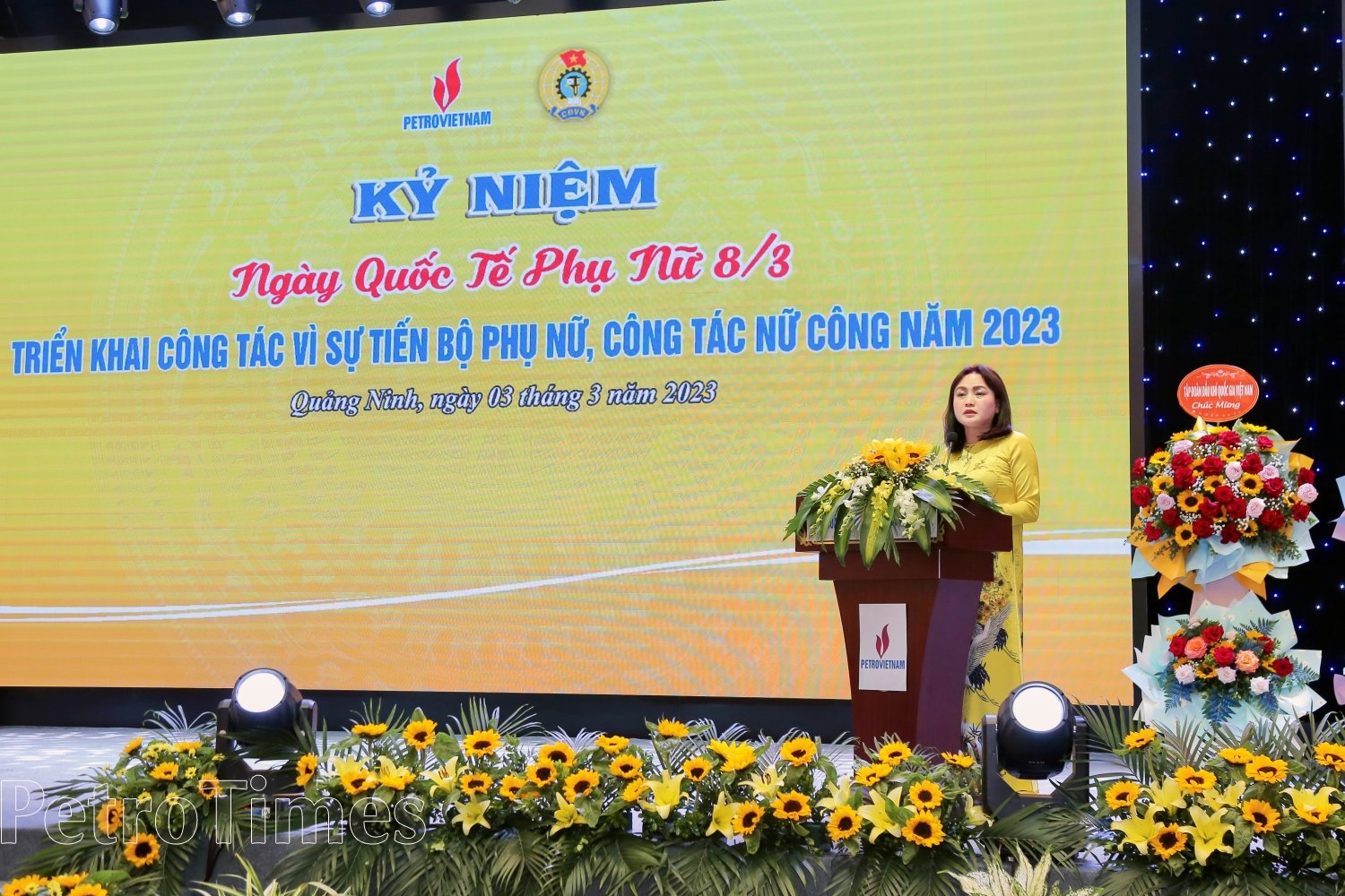 Xây dựng hình ảnh người phụ nữ Dầu khí trí tuệ, năng động, sáng tạo, nhân ái, nghĩa tình Xây dựng hình ảnh người phụ nữ Dầu khí trí tuệ, năng động, sáng tạo, nhân ái, nghĩa tình