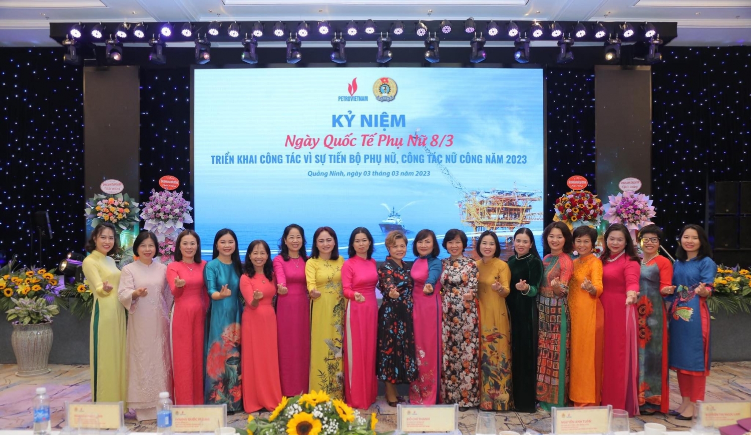 Khẳng định trí tuệ, bản lĩnh của phụ nữ ngành Dầu khí Khẳng định trí tuệ, bản lĩnh của phụ nữ ngành Dầu khí