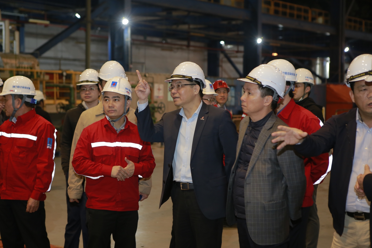Ngày đêm bám sát tiến độ vận hành trở lại Tổ máy số 1 Nhà máy Nhiệt điện Vũng Áng 1 Ngày đêm bám sát tiến độ vận hành trở lại Tổ máy số 1 Nhà máy Nhiệt điện Vũng Áng 1