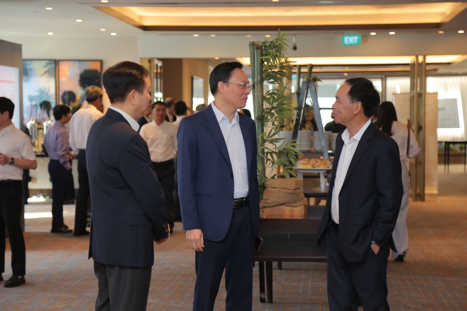 Bộ Công Thương và Petrovietnam tổ chức tọa đàm giới thiệu Luật Dầu khí năm 2022 đến các nhà thầu Dầu khí Bộ Công Thương và Petrovietnam tổ chức tọa đàm giới thiệu Luật Dầu khí năm 2022 đến các nhà thầu Dầu khí