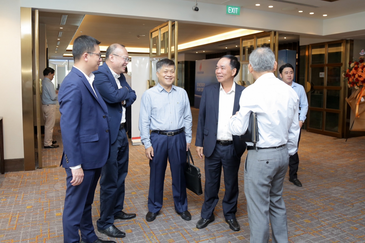 Bộ Công Thương và Petrovietnam tổ chức tọa đàm giới thiệu Luật Dầu khí năm 2022 đến các nhà thầu Dầu khí Bộ Công Thương và Petrovietnam tổ chức tọa đàm giới thiệu Luật Dầu khí năm 2022 đến các nhà thầu Dầu khí