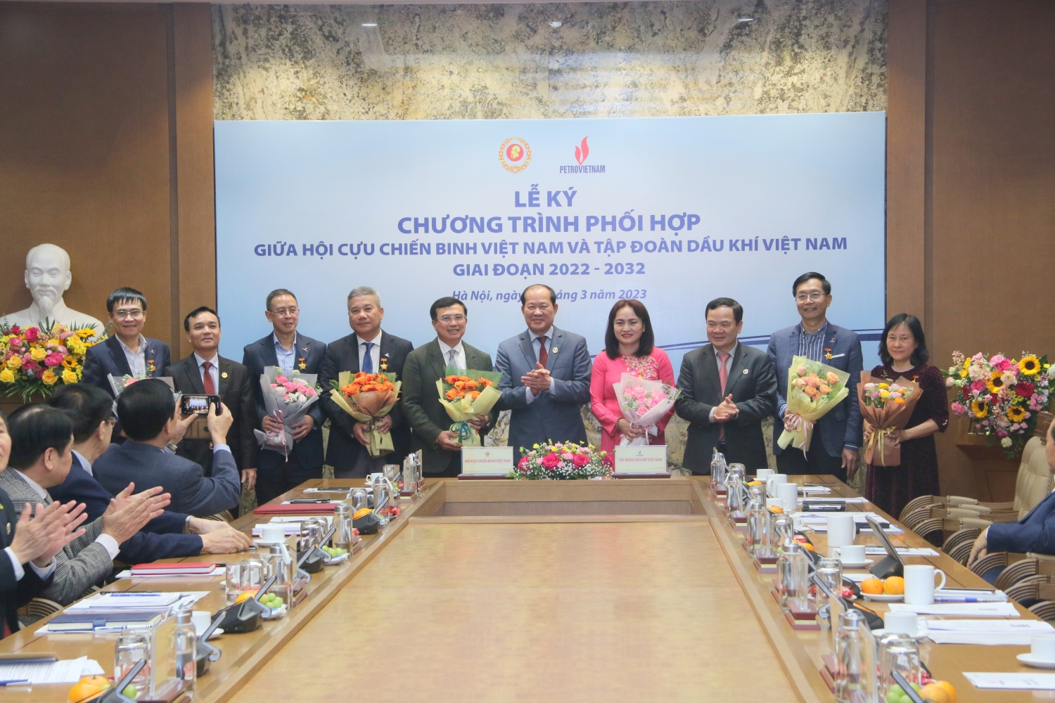 Petrovietnam và Hội CCB Việt Nam ký kết chương trình phối hợp Petrovietnam và Hội CCB Việt Nam ký kết chương trình phối hợp