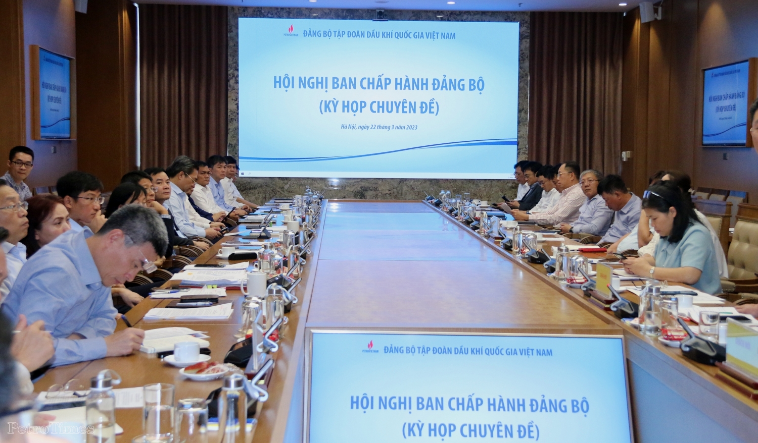 Đảng bộ Tập đoàn Dầu khí Quốc gia Việt Nam tổ chức Hội nghị Ban Chấp hành (Kỳ họp chuyên đề) Đảng bộ Tập đoàn Dầu khí Quốc gia Việt Nam tổ chức Hội nghị Ban Chấp hành (Kỳ họp chuyên đề)