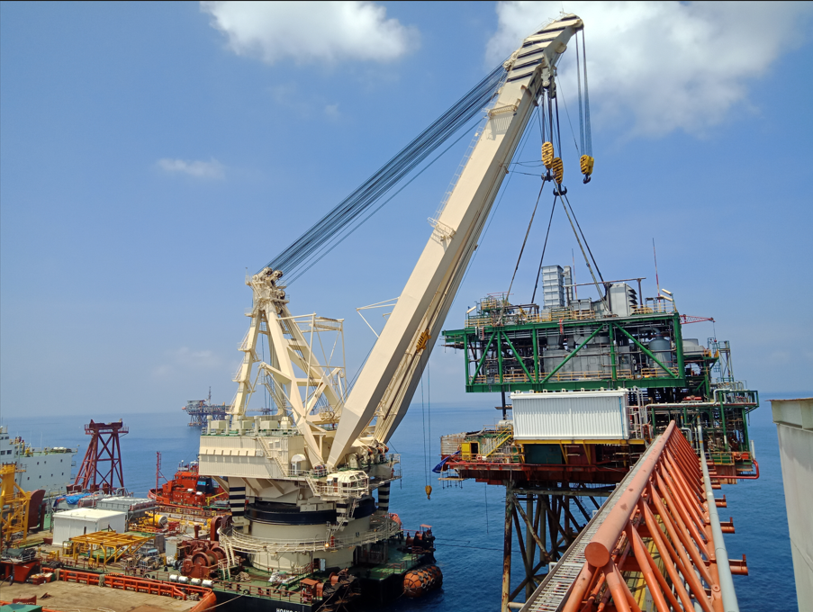 Tổ hợp máy nén khí Train A - Giàn nén khí Nhỏ đón cột mốc 2 tỷ m3 khí Gaslift Tổ hợp máy nén khí Train A - Giàn nén khí Nhỏ đón cột mốc 2 tỷ m3 khí Gaslift