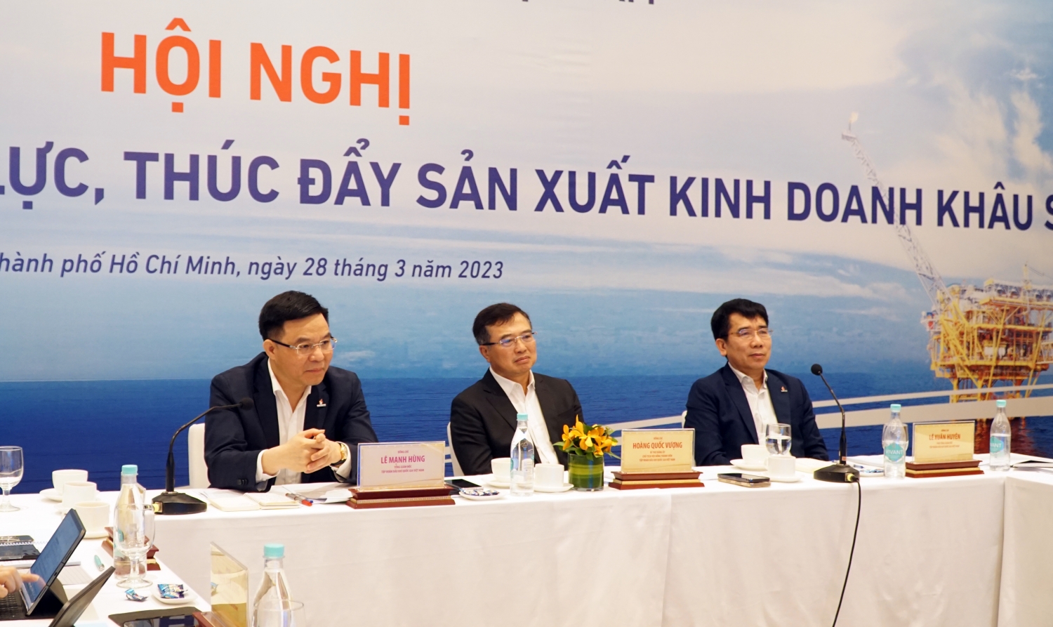 Đoàn chủ tịch điều hành Hội nghị Đoàn chủ tịch điều hành Hội nghị