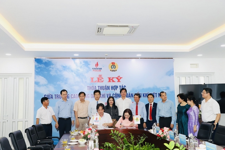 Công đoàn Dầu khí Việt Nam ký kết thỏa thuận hợp tác với PV College”