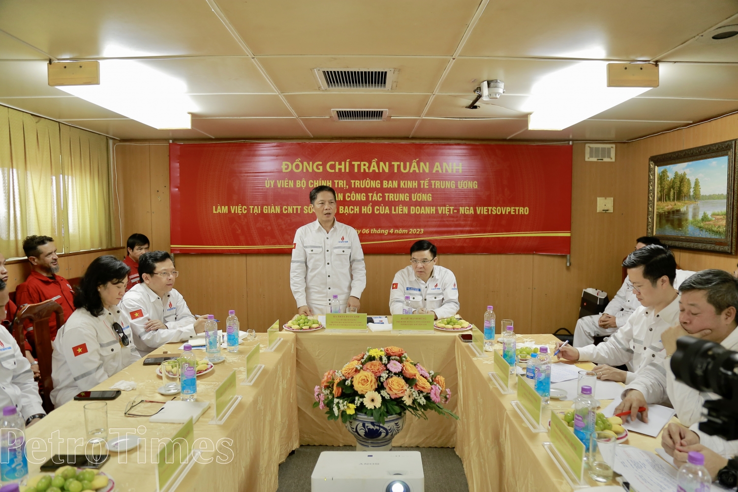 Vietsovpetro sẽ tiếp tục giữ vai trò quan trọng, là “anh cả đỏ” của hệ sinh thái Dầu khí Vietsovpetro sẽ tiếp tục giữ vai trò quan trọng, là “anh cả đỏ” của hệ sinh thái Dầu khí