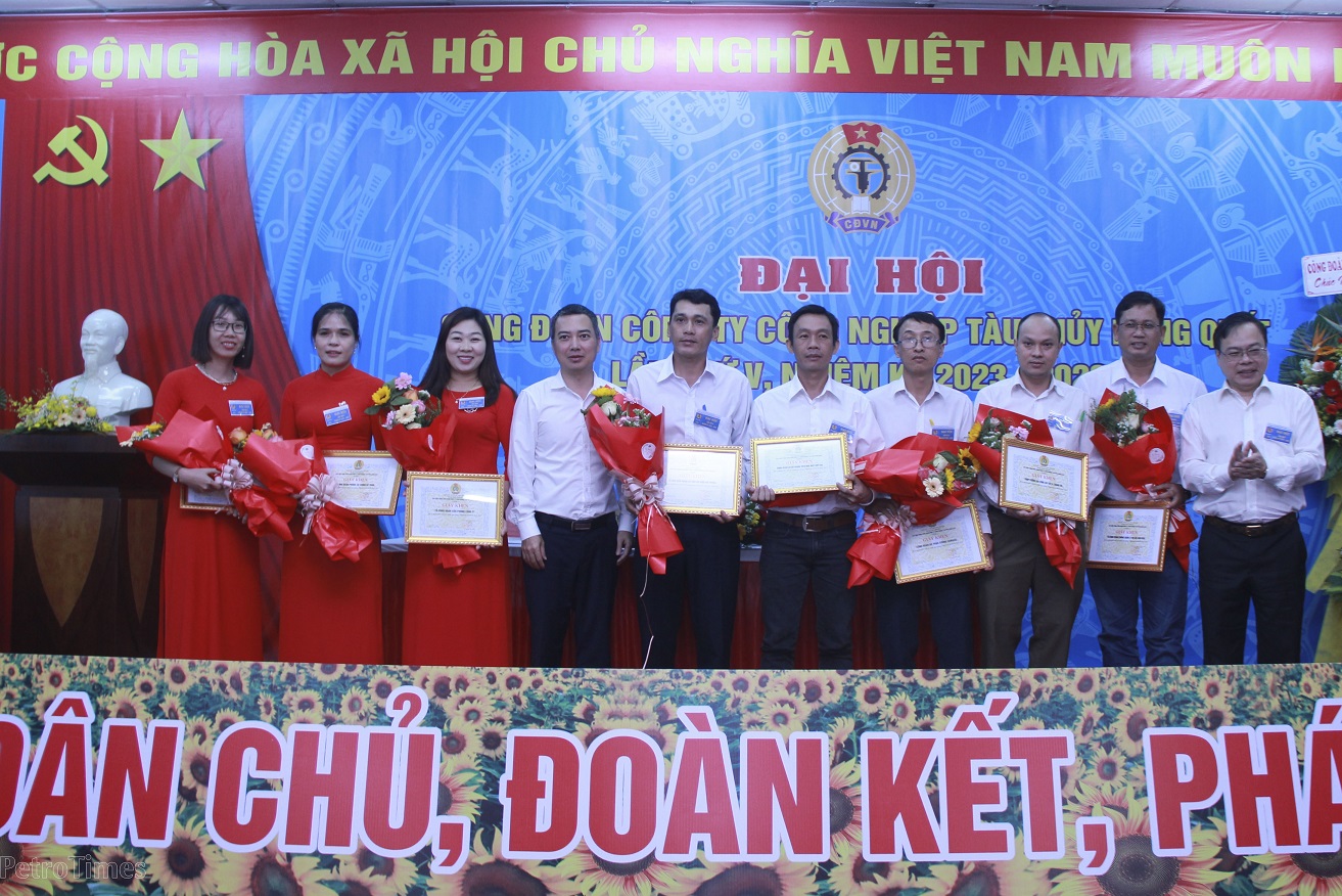 Công đoàn DQS: Phấn đấu thắng lợi các nhiệm vụ vì sự phát triển ổn định của DQS Đại hội Công đoàn DQS nhiệm kỳ 2023 - 2028: Hướng đến sự phát triển ổn định của DQS