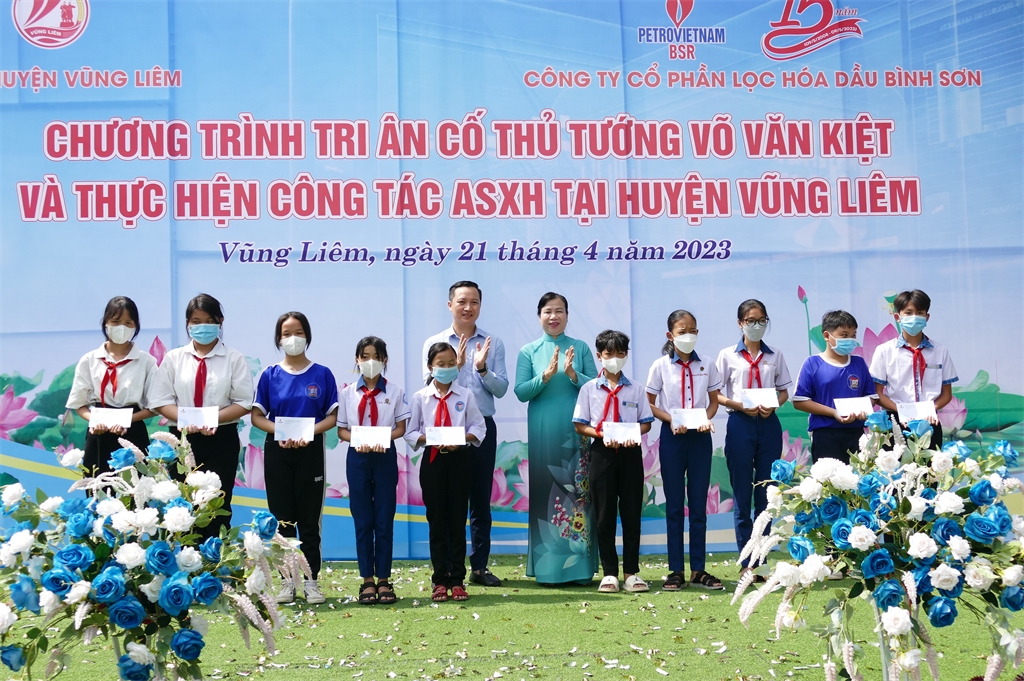 BSR tổ chức chương trình tri ân cố Thủ tướng Võ Văn Kiệt và thực hiện công tác ASXH tại tỉnh Vĩnh Long BSR tổ chức chương trình tri ân cố Thủ tướng Võ Văn Kiệt và thực hiện công tác ASXH tại tỉnh Vĩnh Long