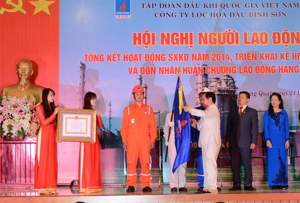 BSR - 15 năm đoàn kết kiến tạo, phát triển bền vững BSR - 15 năm đoàn kết kiến tạo, phát triển bền vững