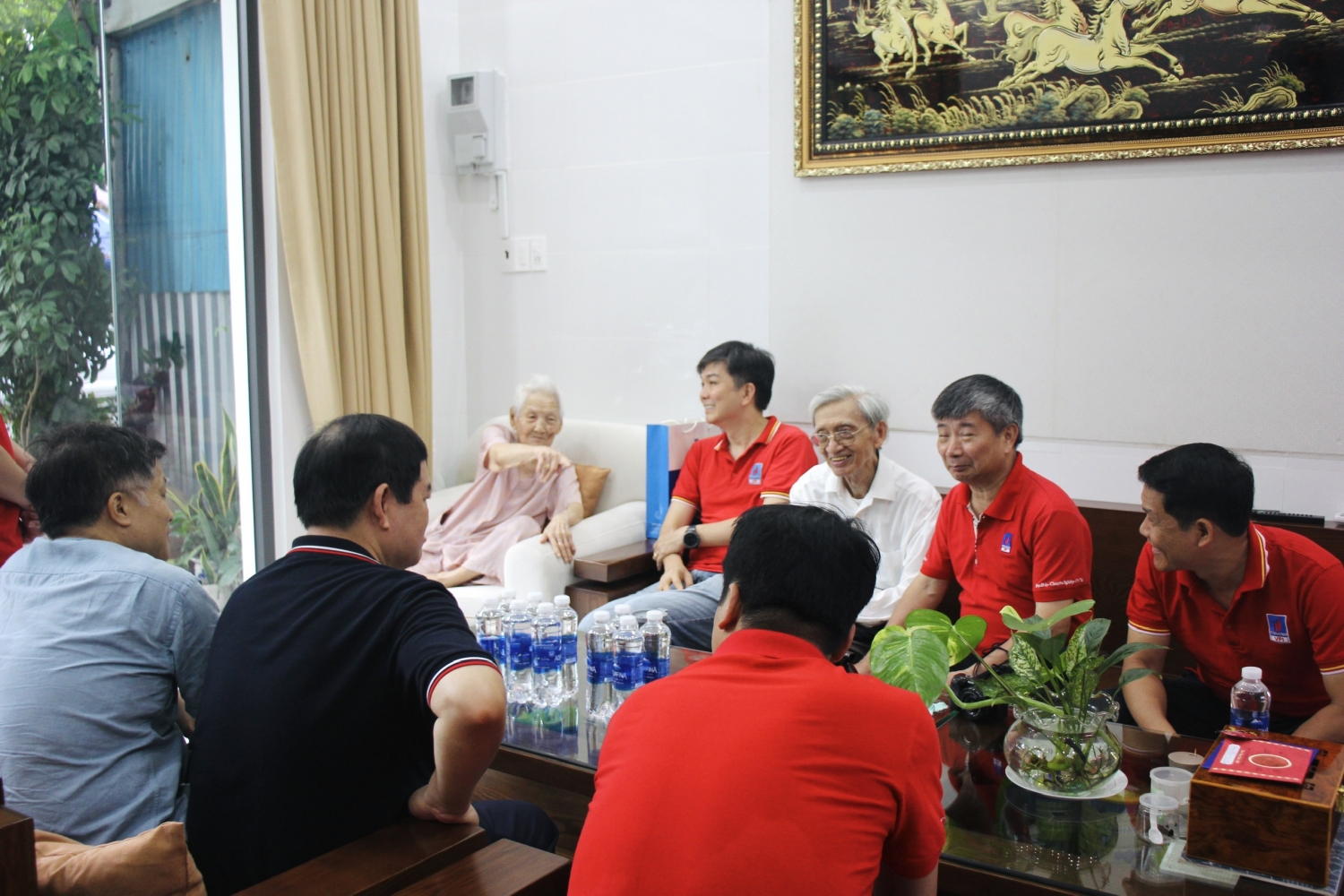 VPI tri ân các anh hùng liệt sĩ, tặng quà các gia đình chính sách tại TP. Phú Quốc VPI tri ân các anh hùng liệt sĩ, tặng quà các gia đình chính sách tại TP. Phú Quốc