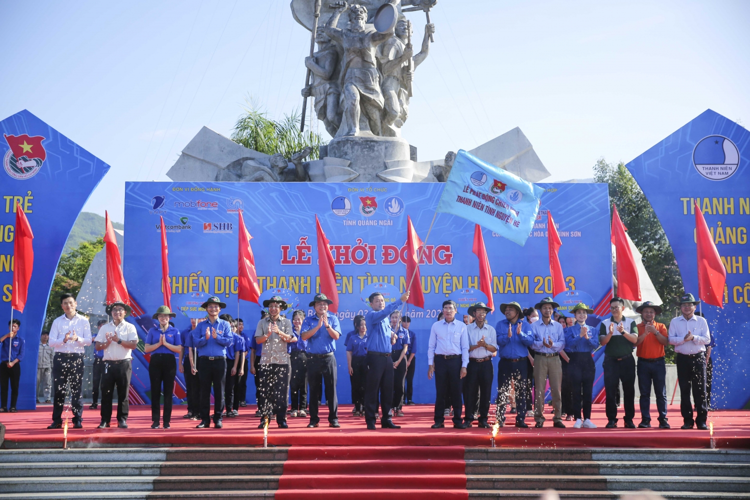 Tuổi trẻ BSR xung kích trong chiến dịch Thanh niên tình nguyện hè năm 2023 của tỉnh Quảng Ngãi Tuổi trẻ BSR xung kích trong chiến dịch Thanh niên tình nguyện hè năm 2023 của tỉnh Quảng Ngãi