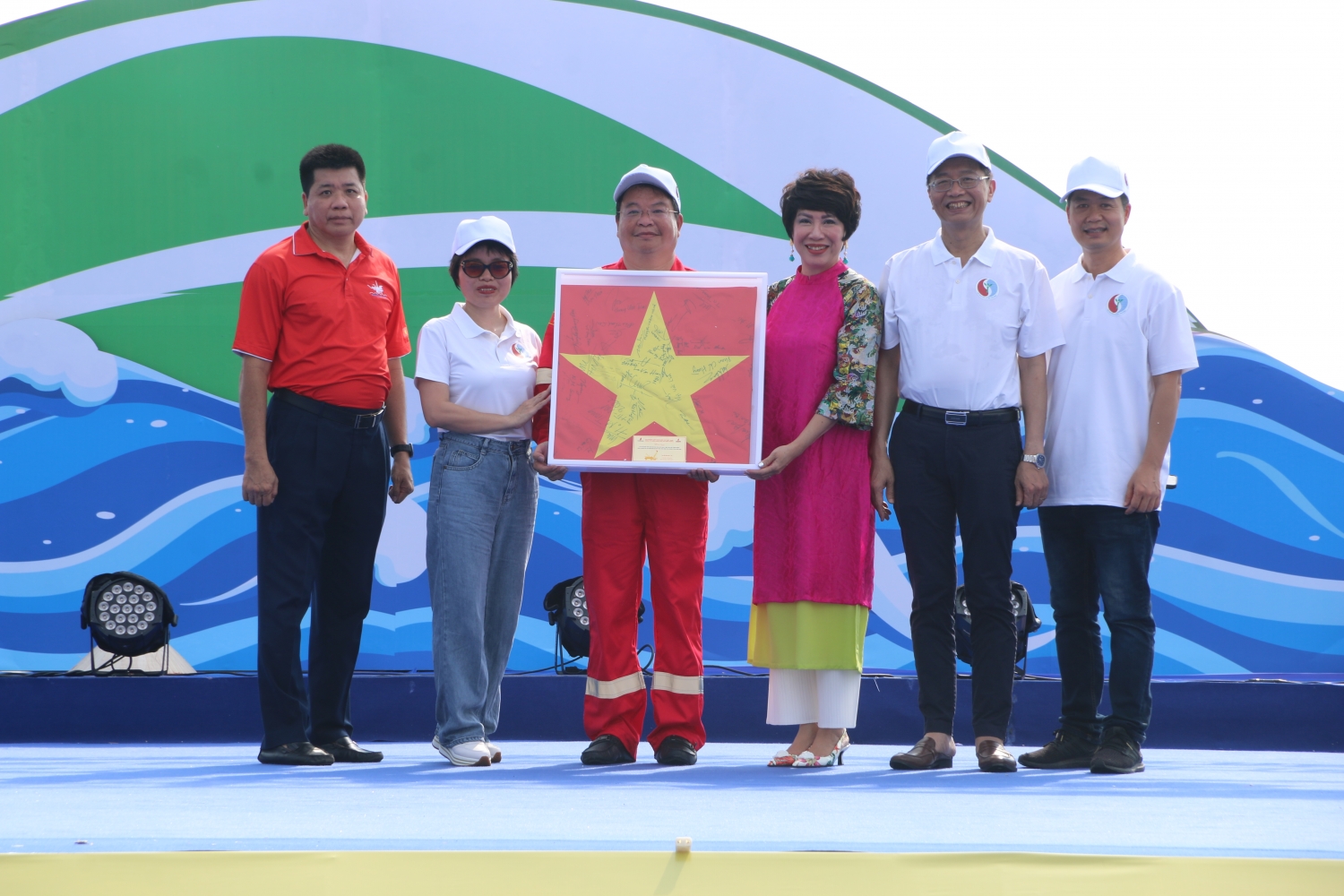 Petrovietnam hưởng ứng Lễ phát động quốc gia Tuần lễ Biển và Hải đảo Việt Nam