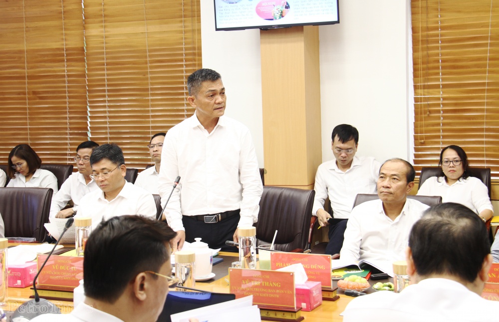 Thường trực Đảng ủy Khối DNTƯ làm việc với Đảng ủy PVCFC Thường trực Đảng ủy Khối DNTƯ làm việc với Đảng ủy PVCFC