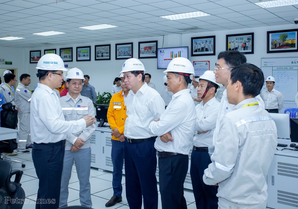 Thường trực Đảng uỷ Khối DNTƯ làm việc với Đảng uỷ PVCFC Thường trực Đảng ủy Khối DNTƯ làm việc với Đảng ủy PVCFC