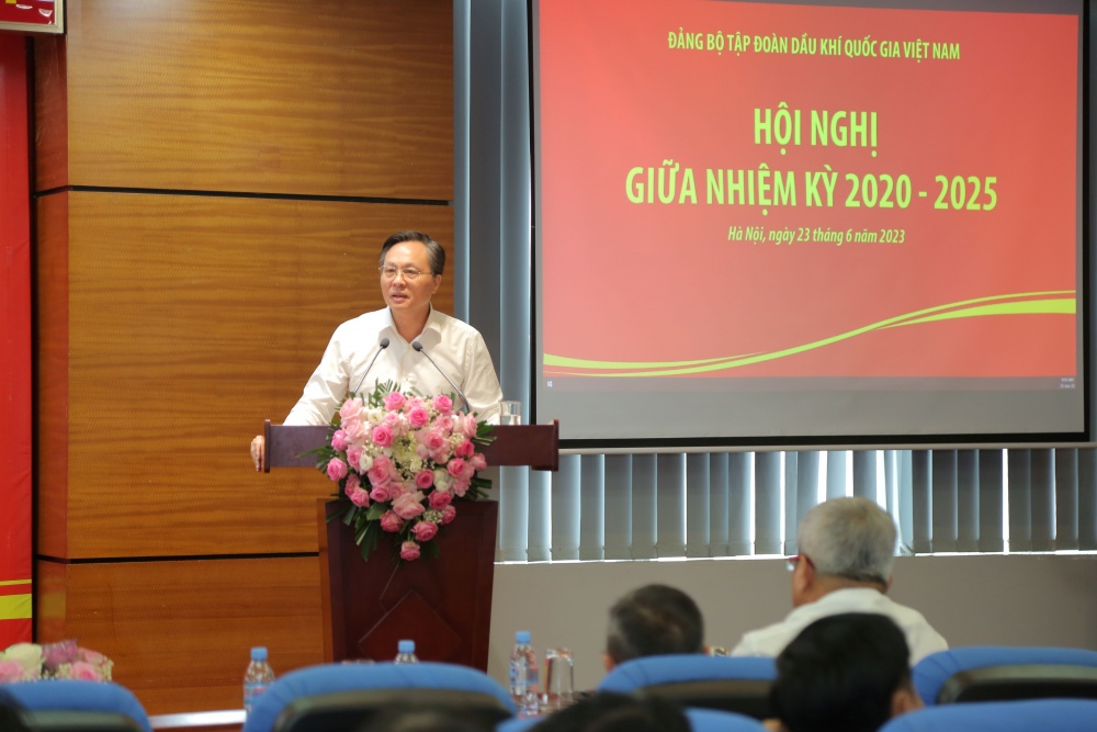 Quyết tâm thực hiện thắng lợi nhiệm vụ cả nhiệm kỳ 2020 - 2025 Quyết tâm thực hiện thắng lợi nhiệm vụ cả nhiệm kỳ 2020 - 2025