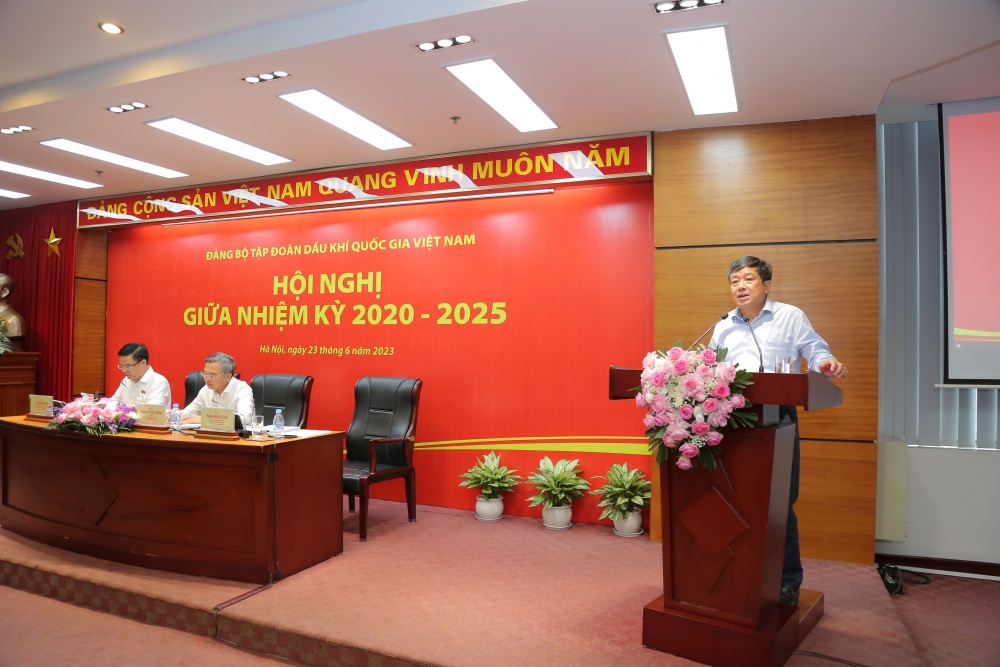 Quyết tâm thực hiện thắng lợi nhiệm vụ cả nhiệm kỳ 2020 - 2025 Quyết tâm thực hiện thắng lợi nhiệm vụ cả nhiệm kỳ 2020 - 2025