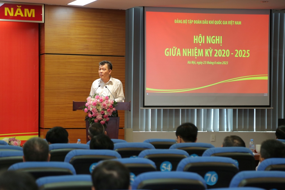 Quyết tâm thực hiện thắng lợi nhiệm vụ cả nhiệm kỳ 2020 - 2025 Quyết tâm thực hiện thắng lợi nhiệm vụ cả nhiệm kỳ 2020 - 2025