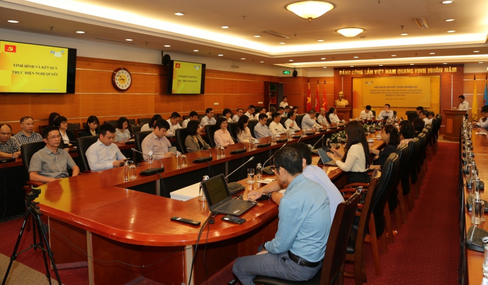 Đảng bộ PVCombank tổ chức Hội nghị sơ kết giữa nhiệm kỳ 2020-2025 Đảng bộ PVCombank tổ chức Hội nghị sơ kết giữa nhiệm kỳ 2020-2025