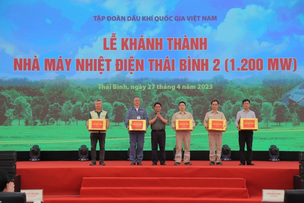 Từ văn hóa dân tộc đến văn hóa dầu khí Từ văn hóa dân tộc đến văn hóa dầu khí