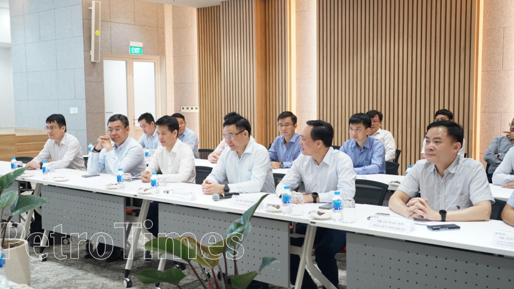 Lãnh đạo Petrovietnam thăm Tổ hợp Lọc hóa dầu Long Sơn và khảo sát khu vực dự kiến đầu tư dự án tại Long Sơn